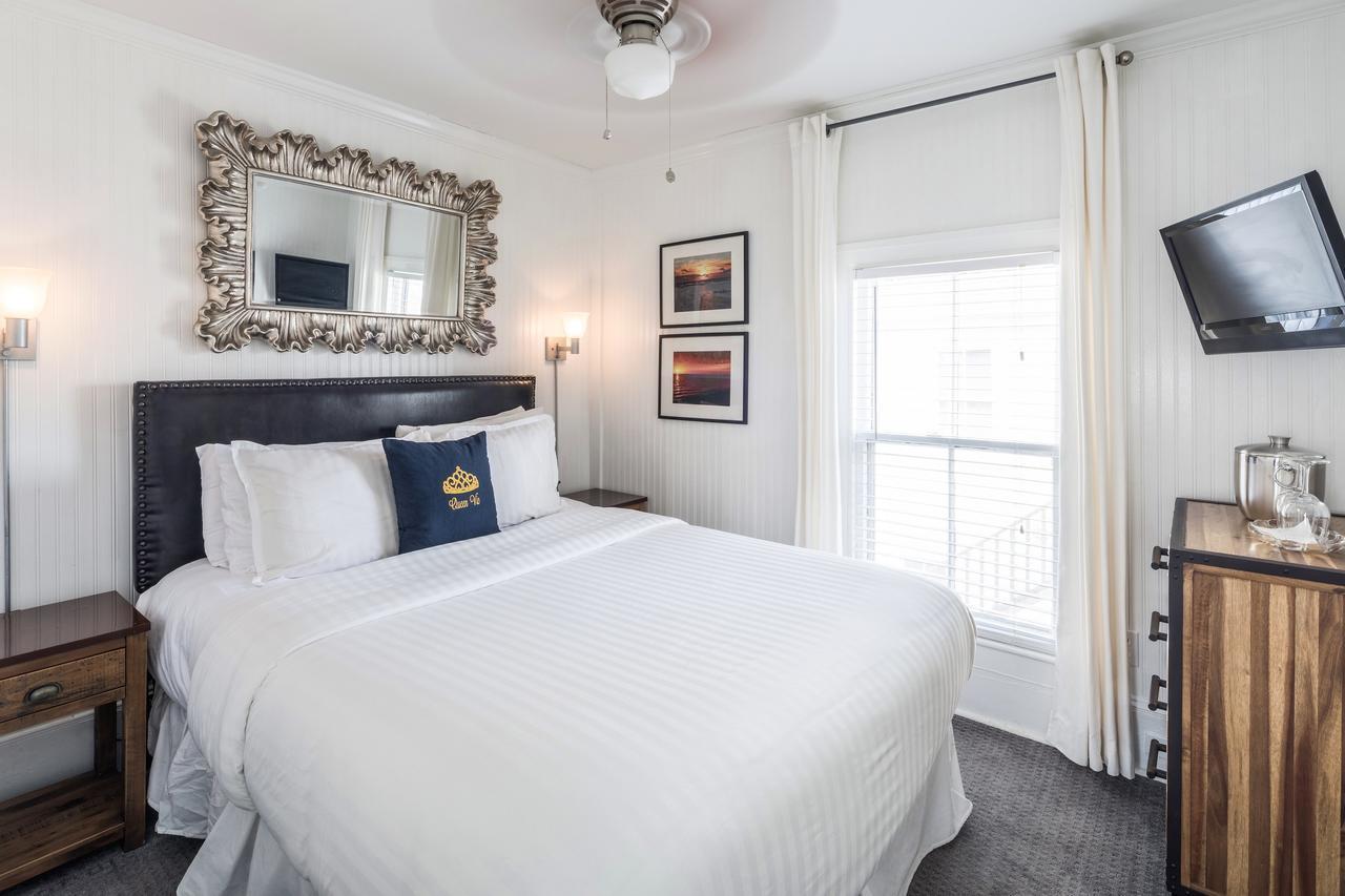 פרובינסטאון Queen Vic Guest House (Adults Only) מראה חיצוני תמונה