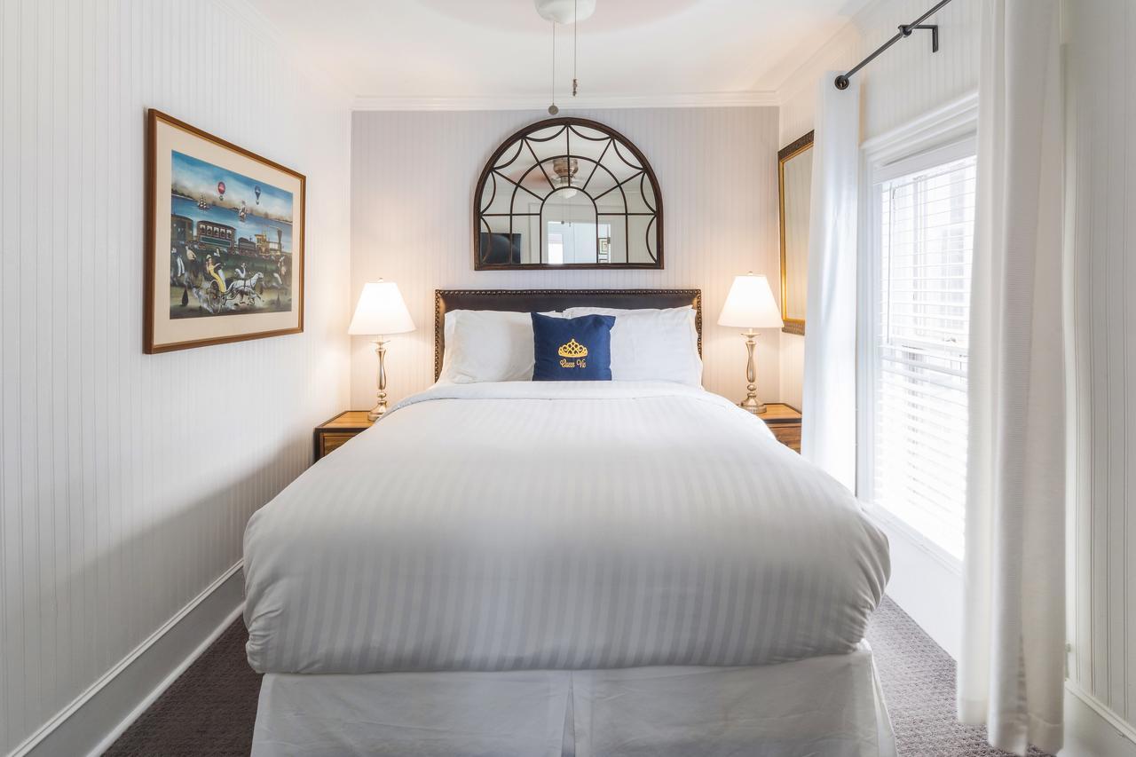 פרובינסטאון Queen Vic Guest House (Adults Only) מראה חיצוני תמונה